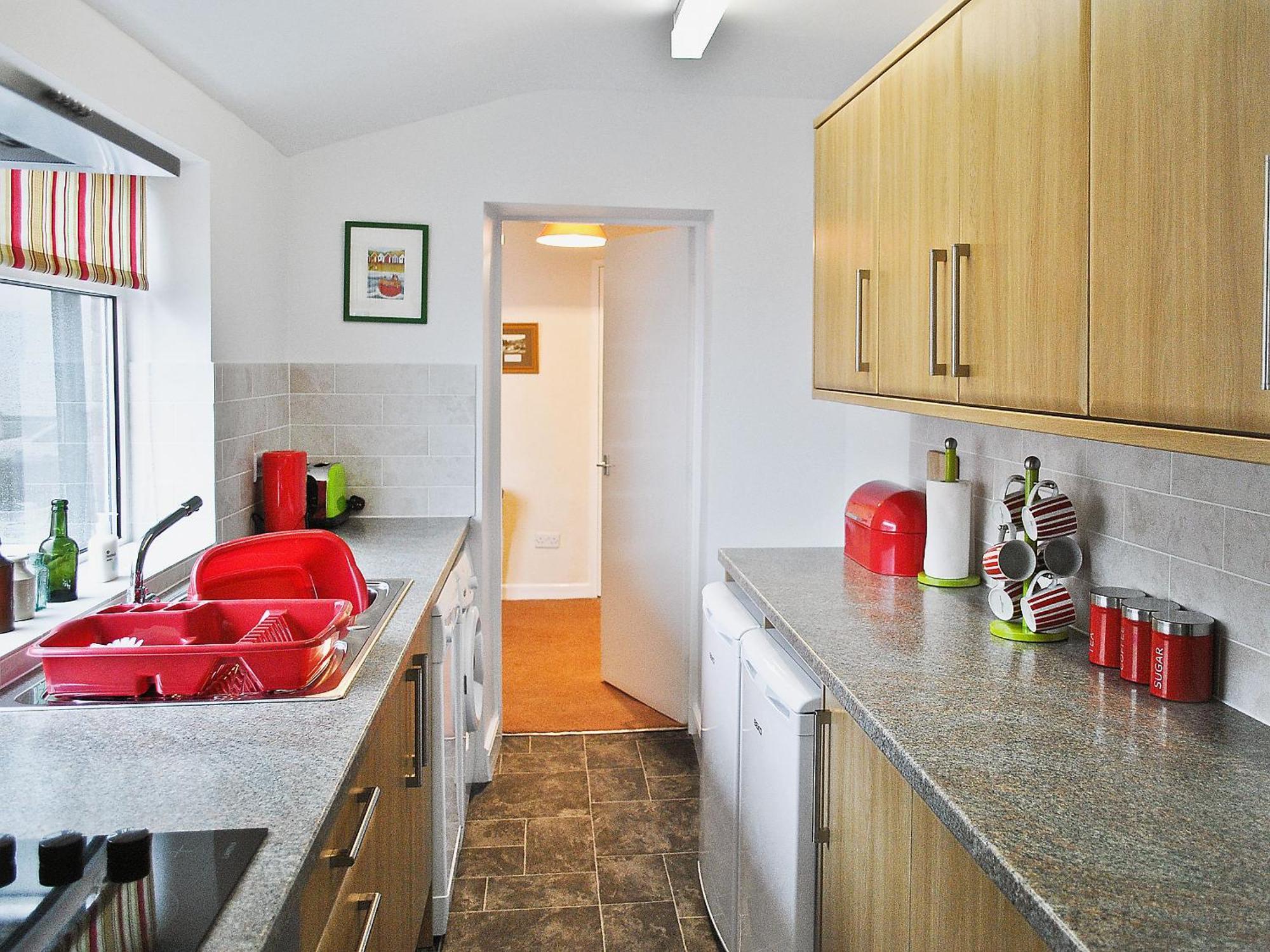 Long Row Villa Hinderwell Bagian luar foto